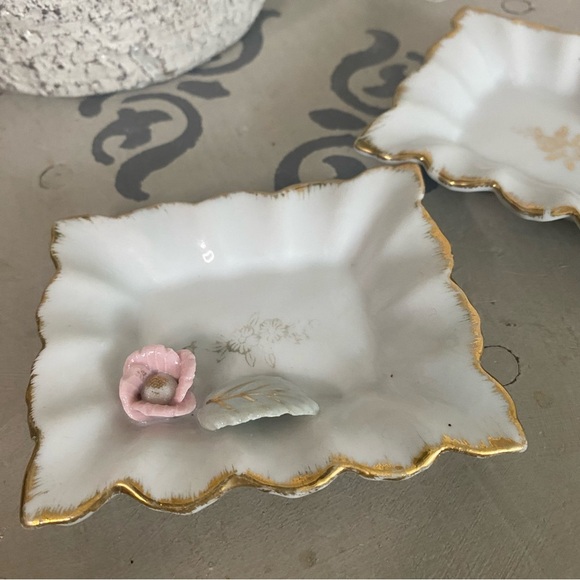 Vintage Ceramic Floral Trinket Trays, Set of 2 - Picture 2 of 4